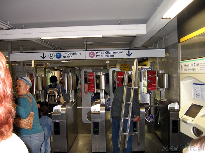 Metro Paryskie jest jednym ze starszych na świecie (Po Londynie i Budapeszcie). ...