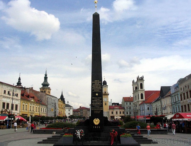 Banská Bystrica, rynek miasta. Dziękczynna kolumna dla armii radzieckiej. Rynek ...