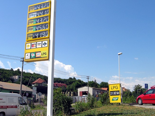 Ceny paliwa na Słowacji. Przy kursie 0,112PLN za koronę, cena LPG wynosi 2,45 ...