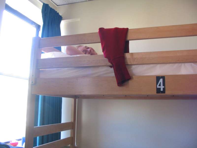Martyna odpoczywa w hostelu, gdzie spaliśmy w Waszyngtonie razem z karaluchami, ...
