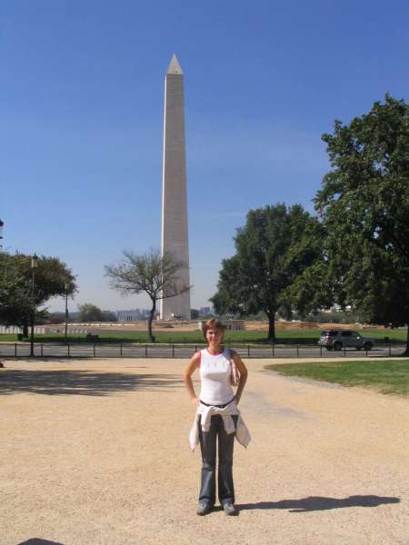Pod pomnikiem Waszyngtona