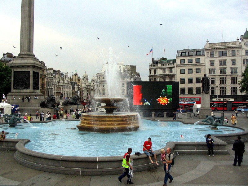<b>Trafalgar Square</b> z 55 metrową Kolumną Nelsona.
